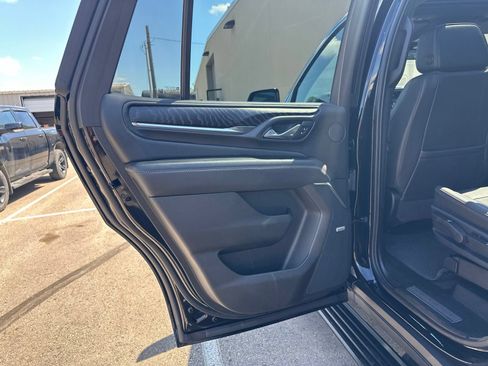 Used 2023 GMC Yukon Denali AWD/4WD image 28