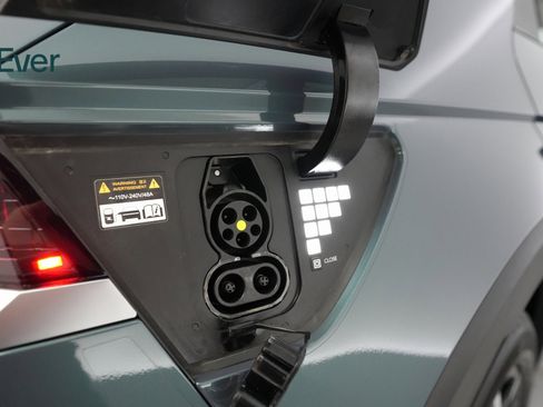 Used 2024 Hyundai Ioniq 5 SEL image 24