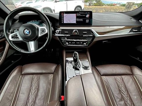 Used 2022 BMW M550i xDrive w/ Shadowloine Package image 15