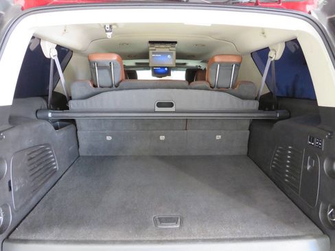 Used 2015 Cadillac Escalade ESV Premium image 16