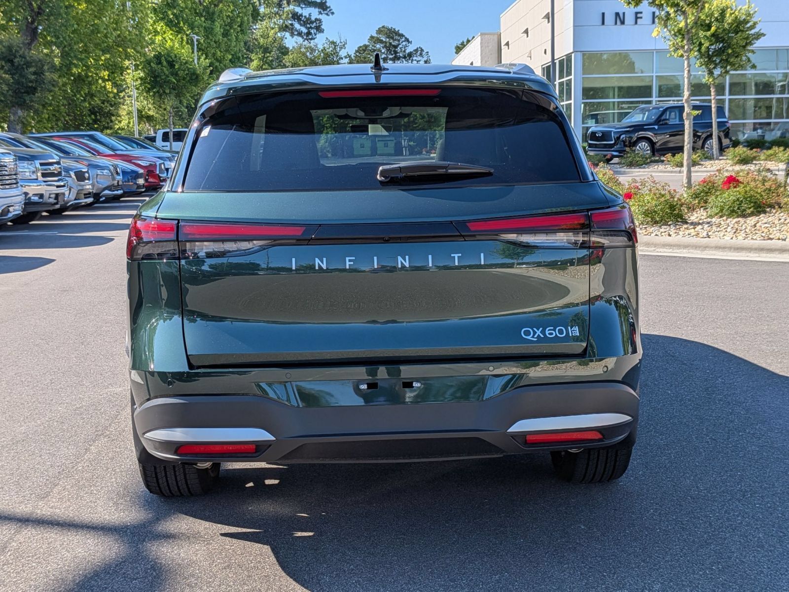 Used 2026 INFINITI QX60 Luxe w/ Cargo Package AWD/4WD image 4
