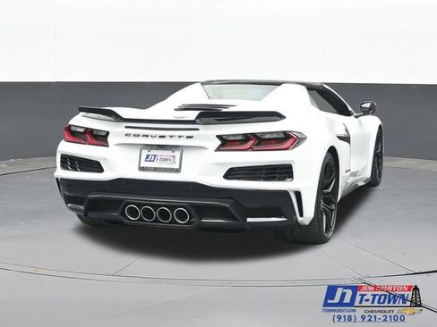 Used 2024 Chevrolet Corvette Z06 RWD image 14