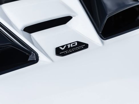 Used 2023 Lamborghini Huracan Tecnica RWD image 16