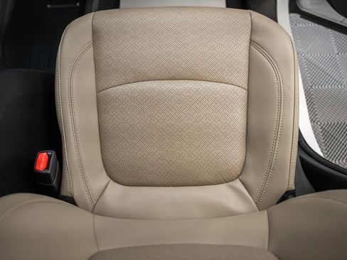 Certified 2024 Toyota Sienna Limited FWD image 33