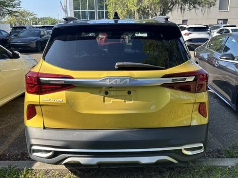 Used 2023 Kia Seltos S w/ Navigation Package FWD image 5