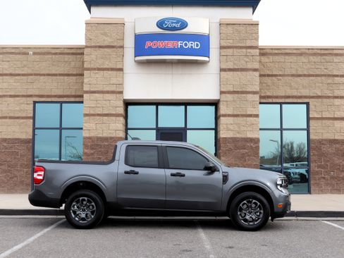 New 2026 Ford Maverick XLT w/ XLT Luxury Package AWD/4WD image 4