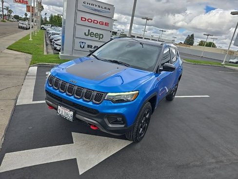 Used 2023 Jeep Compass Trailhawk w/ Trailhawk Elite Group image 21