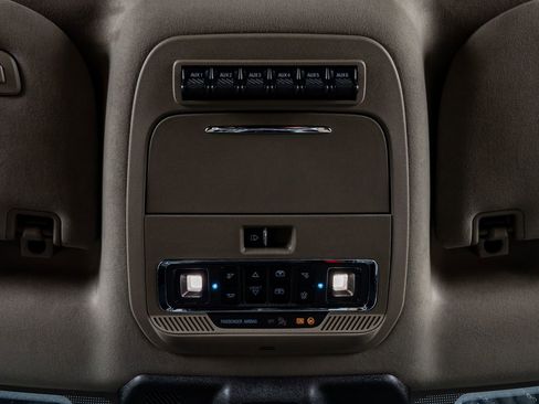 Used 2025 Ford F450 Platinum w/ Platinum Plus Package image 30