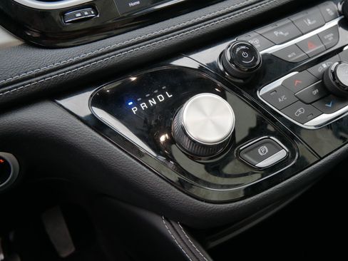 Used 2022 Chrysler Pacifica Limited w/ S Appearance Package image 24