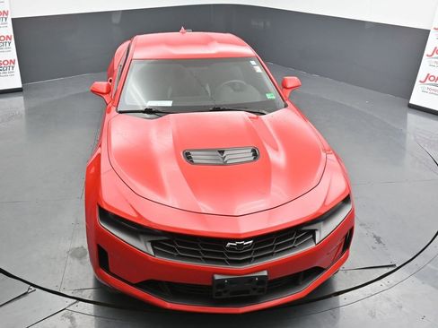 Used 2020 Chevrolet Camaro LT image 11