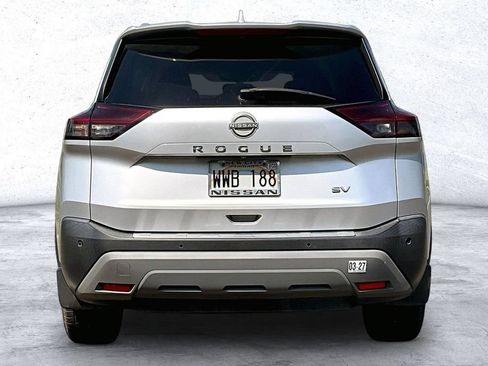 Used 2023 Nissan Rogue SV w/ SV Premium Package FWD image 4