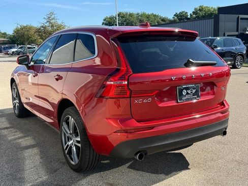 Used 2021 Volvo XC60 T5 Momentum w/ Premium Package AWD/4WD image 6