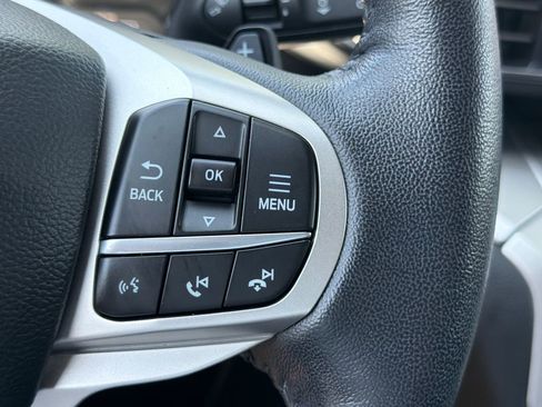 Used 2021 Ford Explorer XLT w/ Equipment Group 202A AWD/4WD image 21