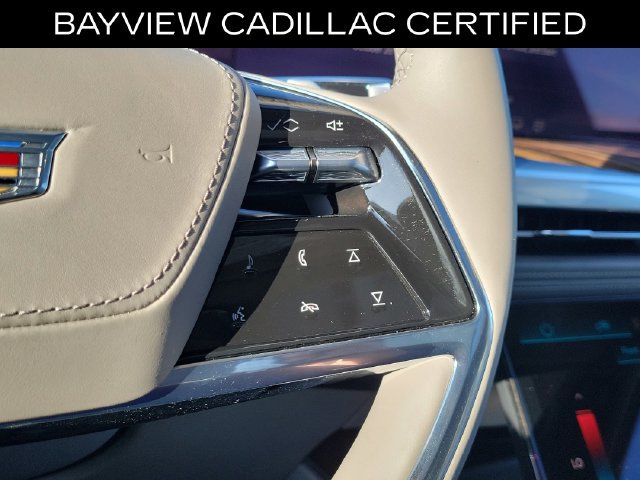 Used 2025 Cadillac Escalade Premium Luxury Platinum AWD/4WD image 33