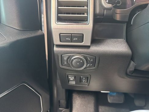 Used 2020 Ford F150 Platinum w/ Equipment Group 701A Luxury AWD/4WD image 7
