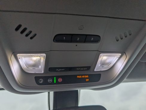 Used 2018 Chevrolet Equinox LT w/ LPO, Floor Liner Package image 23