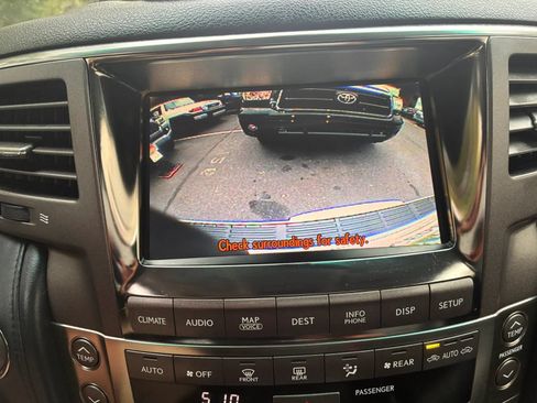 Used 2011 Lexus LX 570 4WD w/ Luxury Pkg image 28