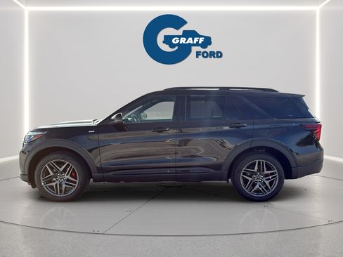 Used 2026 Ford Explorer ST-Line w/ ST-Line Street Pack AWD/4WD image 12