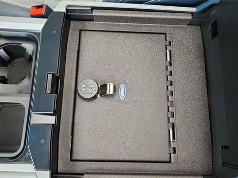 Used 2024 Ford F250 Limited w/ FX4 Off-Road Package image 59