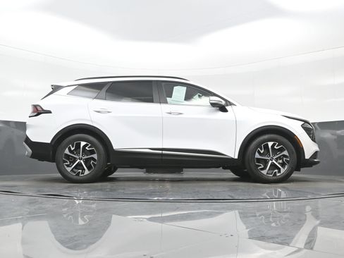 Used 2025 Kia Sportage EX w/ Premium Package FWD image 36