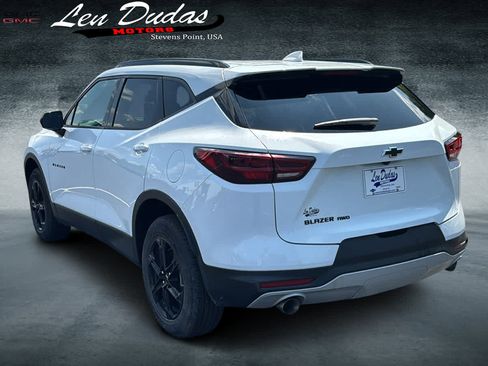 Used 2024 Chevrolet Blazer LT w/ Convenience Package AWD/4WD image 3