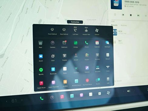 Used 2021 Tesla Model S Plaid image 52