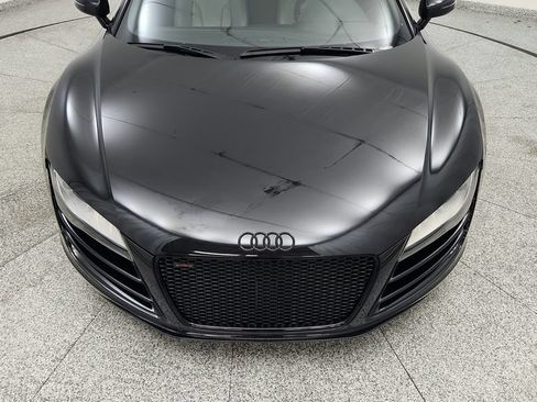 Used 2011 Audi R8 V10 w/ Enhanced Leather Pkg AWD/4WD image 10