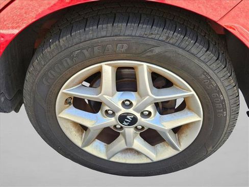 Used 2020 Kia Soul S FWD image 7