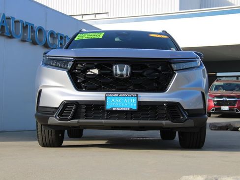 Used 2025 Honda CR-V Sport image 3