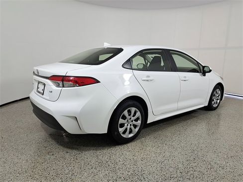 Used 2023 Toyota Corolla LE image 5