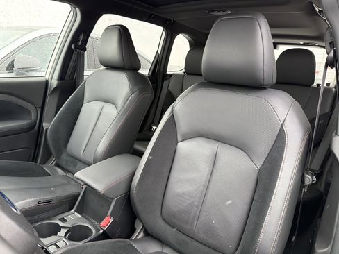 Used 2025 Subaru Forester Touring w/ Popular Package - Touring image 9