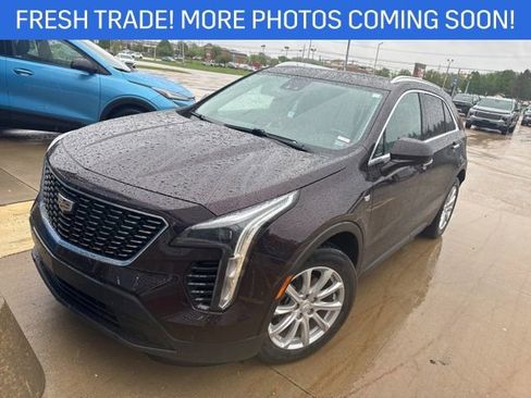 Used 2021 Cadillac XT4 Luxury w/ Cold Weather Package AWD/4WD image 2
