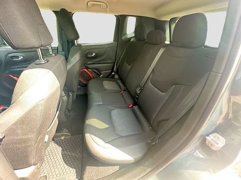 Used 2016 Jeep Renegade Trailhawk AWD/4WD image 24