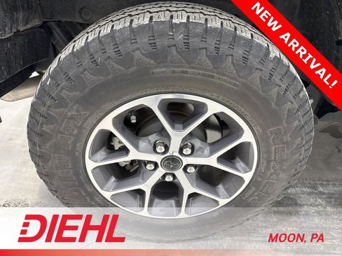 Used 2024 Jeep Wrangler Sport S image 9