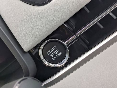 New 2026 Mitsubishi Outlander SEL image 37