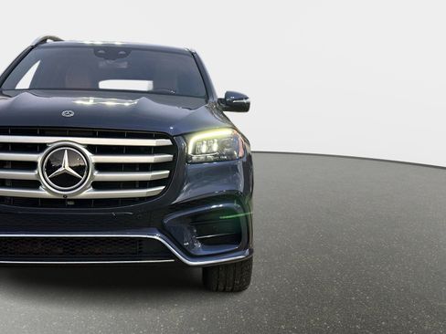 Certified 2024 Mercedes-Benz GLS 580 4MATIC image 9