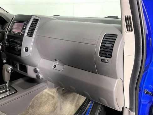 Used 2015 Nissan Frontier SV image 22