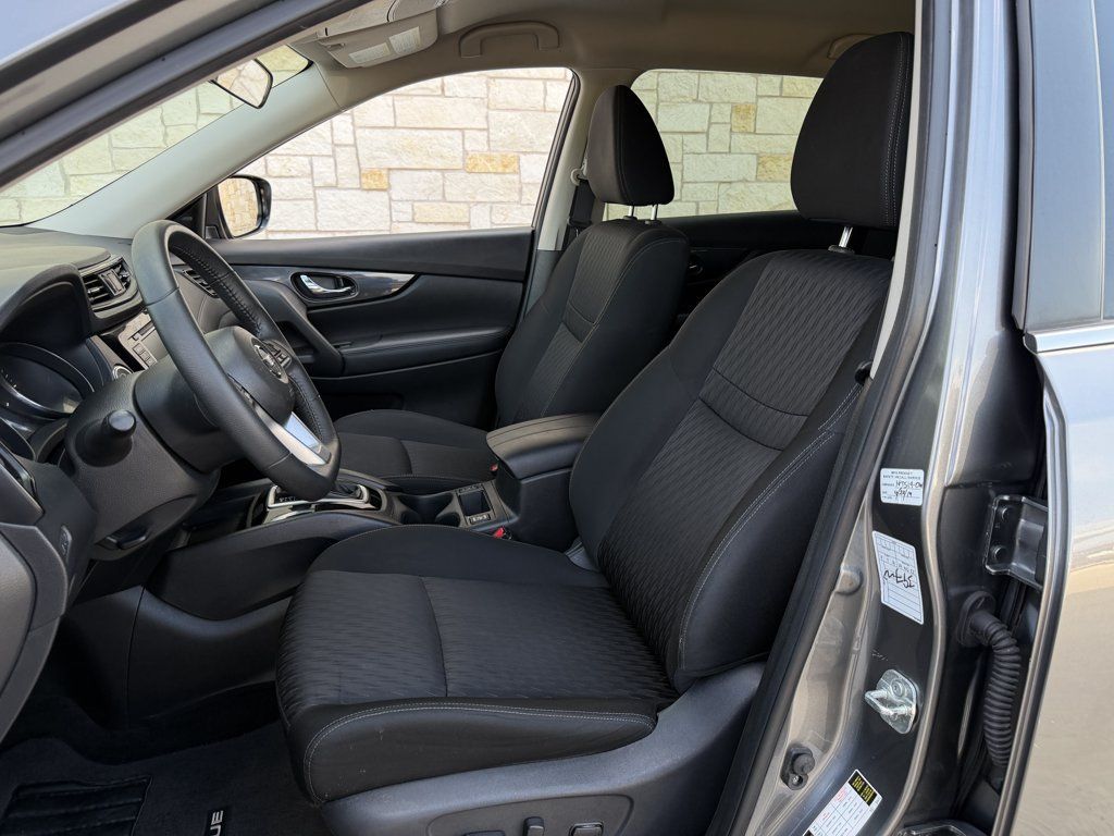 Used 2019 Nissan Rogue SV FWD image 26