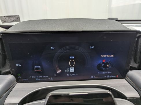 Used 2025 Lincoln Aviator AWD w/ Jet Appearance Package image 18