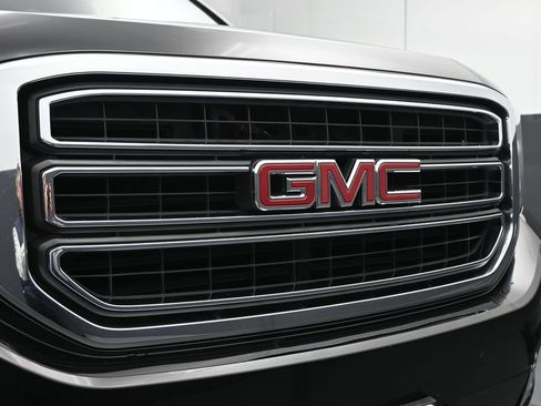 Used 2019 GMC Yukon XL SLT AWD/4WD image 5