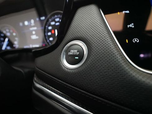 Used 2023 Cadillac XT5 Sportv w/ Technology Package image 33