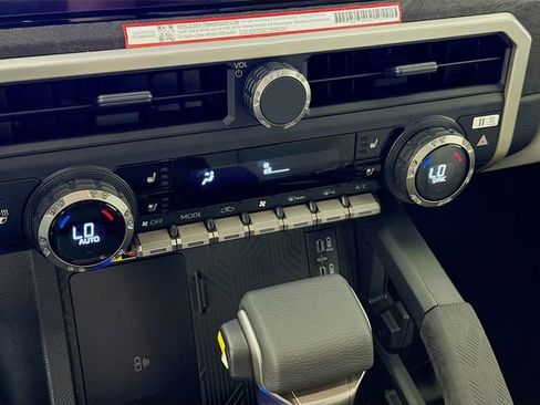 New 2026 Toyota Tacoma Limited AWD/4WD image 15