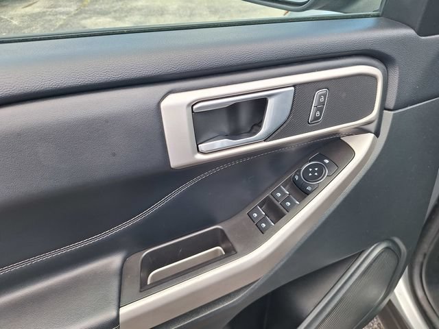 Used 2024 Ford Explorer XLT w/ Equipment Group 202A AWD/4WD image 49