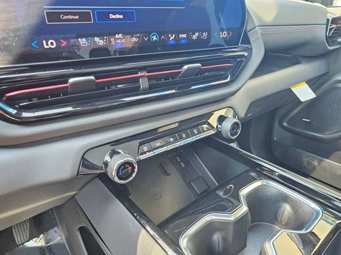 Used 2025 Chevrolet Silverado EV RST AWD/4WD image 30