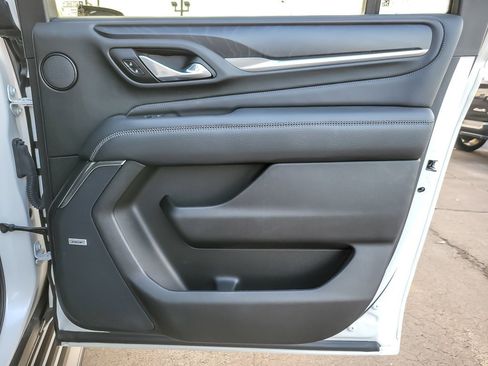 Used 2021 GMC Yukon XL Denali w/ LPO, Illumination Package image 24