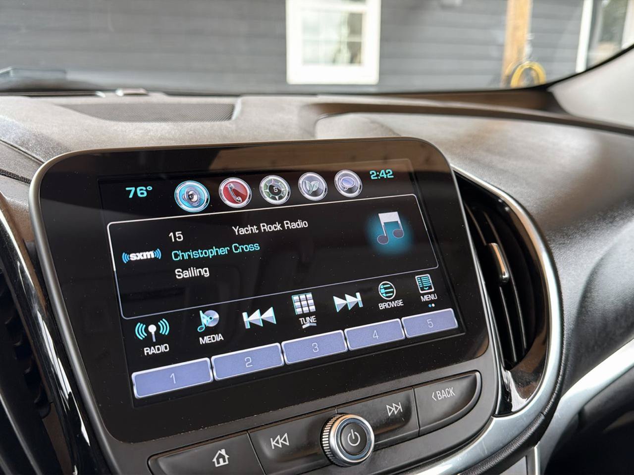 Used 2017 Chevrolet Volt Premier w/ Driver Confidence II Package FWD image 19