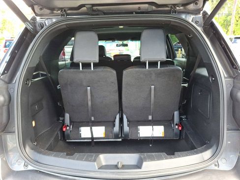 Used 2016 Ford Explorer XLT w/ Equipment Group 202A image 27