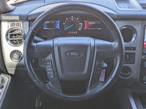 Used 2016 Ford Expedition XLT w/ Equipment Group 202A image 10