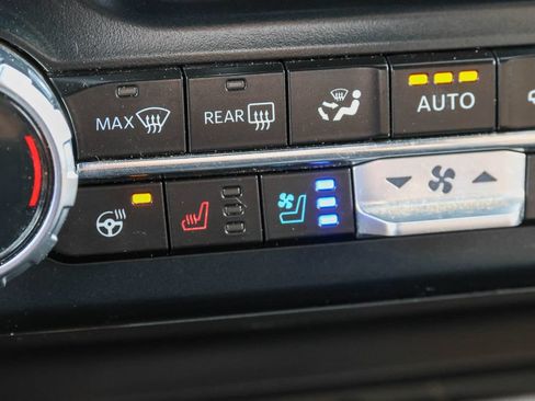 Used 2024 Ford F250 Lariat w/ Chrome Package AWD/4WD image 26