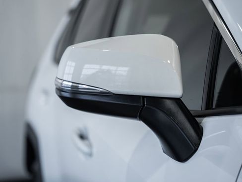 Used 2025 Toyota RAV4 XLE image 11